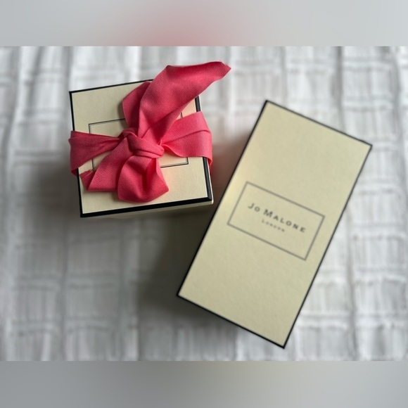 Two Jo Malone London Empty Gift Boxes with Pink Ribbon — Elegant Reusable Set - Picture 5 of 5